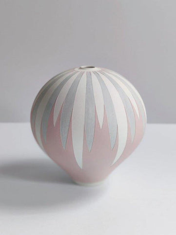 Georgie Gardiner 'Pink, grey and white daisy vessel' ceramic H18.5cm x W16.5cm