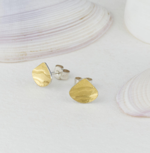Sandra Elizabeth 'Scallop Stud Earrings' silver with gold