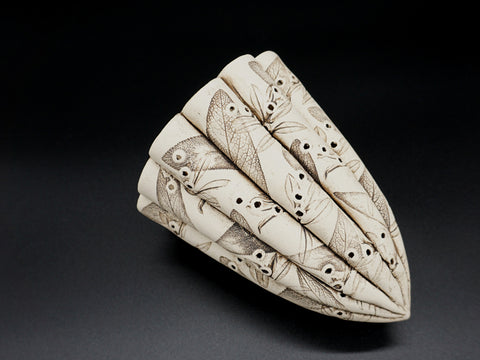 Lisa Ellul 'Spotty Leaf Pod' ceramic 15x11cm