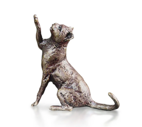 Butler & Peach 'Cat Sitting' bronze H3.6x W3xD2cm