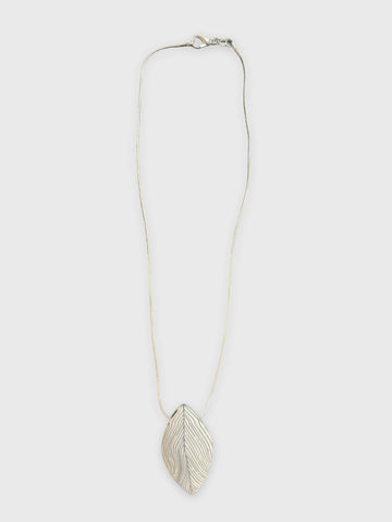 Crispin McNally 'Leaf Necklace' nerikomi ceramic L41cm