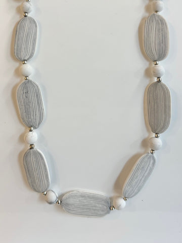 Crispin McNally 'Nerikomi ceramic necklace with howlite beads' 54cm length