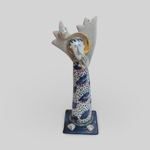 Helen Martino 'Amazed Angel' ceramic H18cm