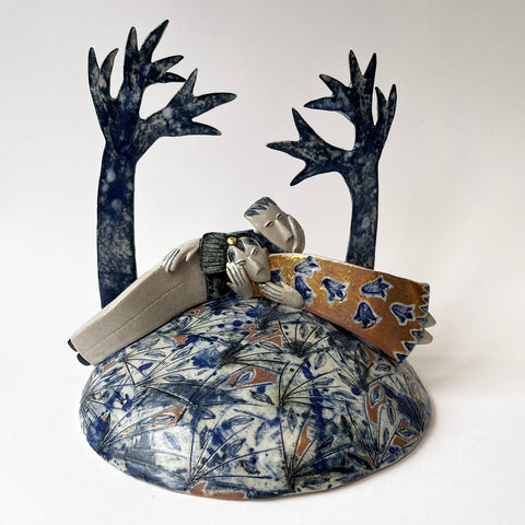 Helen Martino 'Enjoying the Moment' ceramic H22xW20.5xD14.5cm