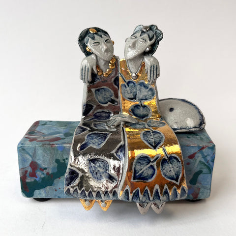Helen Martino 'Friends' ceramic H10xW12xD8cm