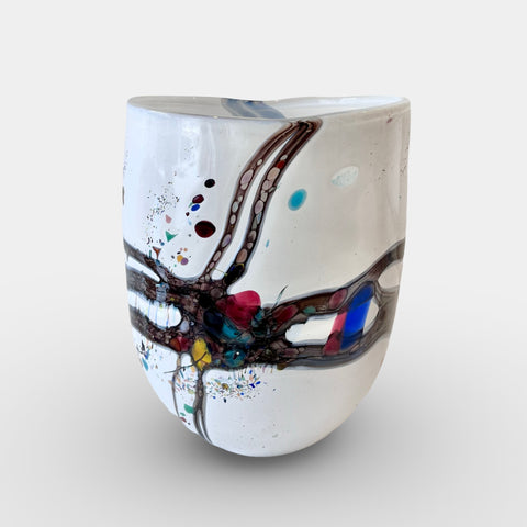 Richard Shakspeare ‘White Open Pebble Vase’ glass 20x14x12cm