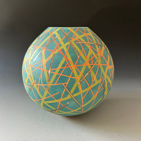 Tony Laverick 'Vessel I' ceramic H18.5xD24cm