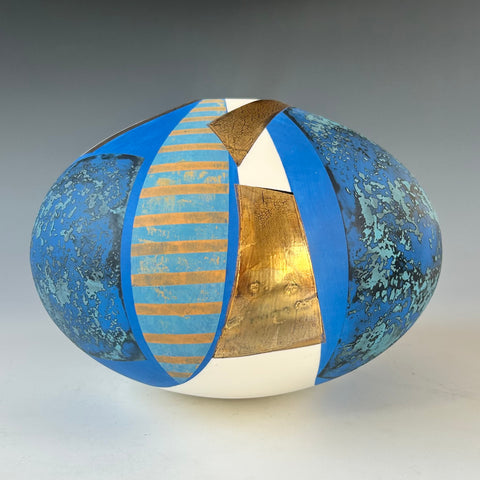 Tony Laverick 'Vessel II' ceramic H17xD25cm