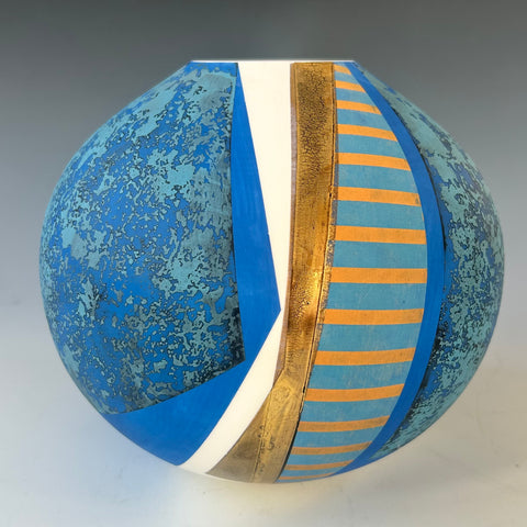 Tony Laverick 'Vessel I' ceramic H20xD23cm